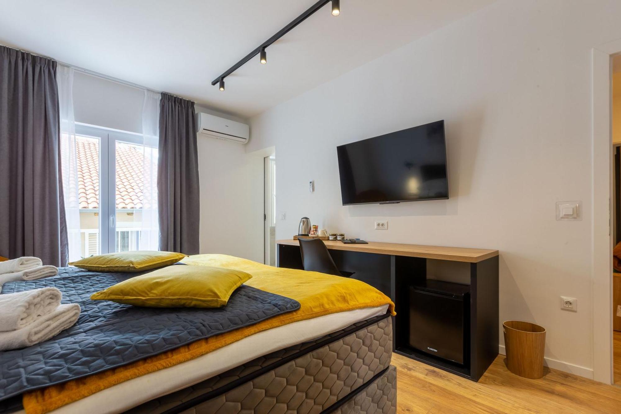 2M Exclusive Rooms Zadar Eksteriør billede